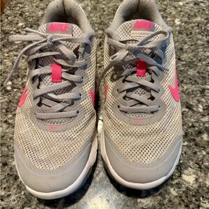 Nike Mesh Sneakers in Gray and Pink
